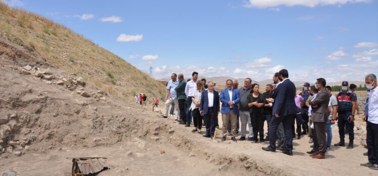 Kahramanmaraş'taki Yassı Höyük'te arkeolojik kazı çalışmaları başladı