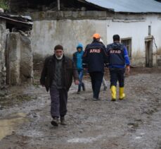 Kars'ta selin vurduğu köyde hasar tespit çalışması yeniden başladı