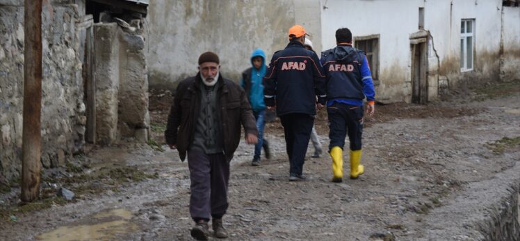 Kars'ta selin vurduğu köyde hasar tespit çalışması yeniden başladı