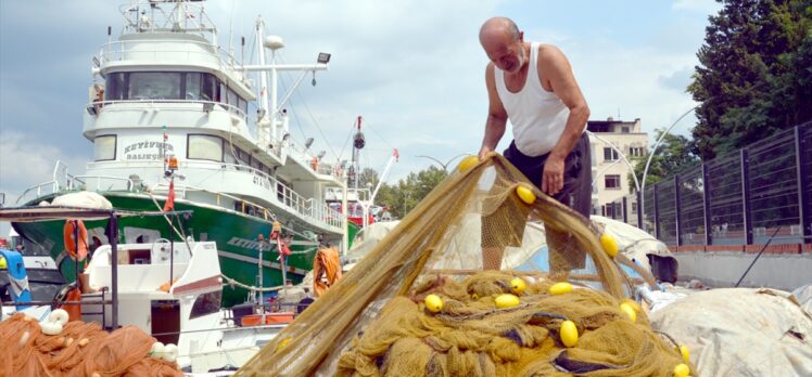 Kocaeli'de balıkçılar yeni sezon için gün sayıyor