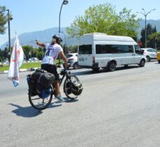 Kök hücre bağışına dikkati çekmek için Adana'dan yola çıkan bisikletli Manisa'ya ulaştı