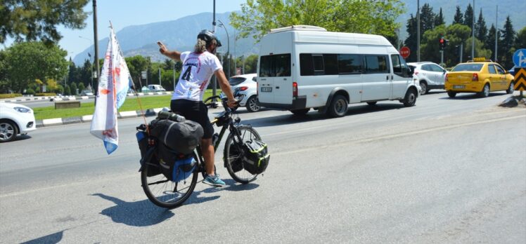 Kök hücre bağışına dikkati çekmek için Adana'dan yola çıkan bisikletli Manisa'ya ulaştı