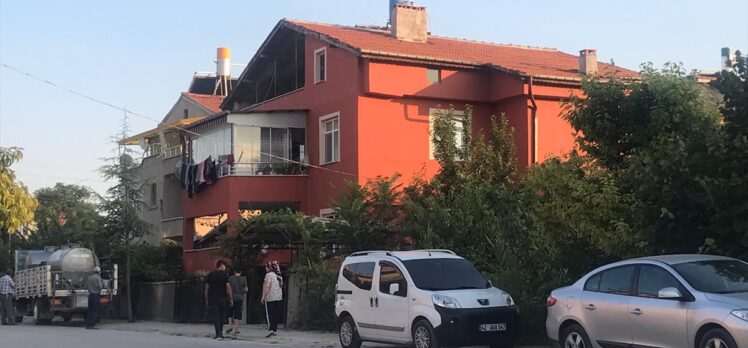 Konya'da bir kişi tartıştığı kadın ile babasını öldürüp yaşamına son verdi