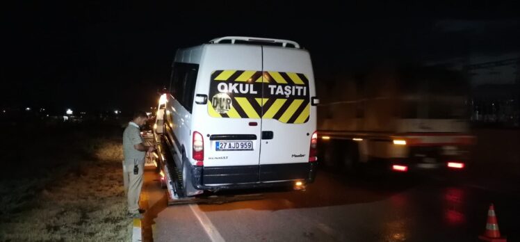 Konya'da servis minibüsünün çarptığı yaya ağır yaralandı