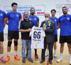 Milletvekili Keven'den Sorgun Belediyespor'a ziyaret