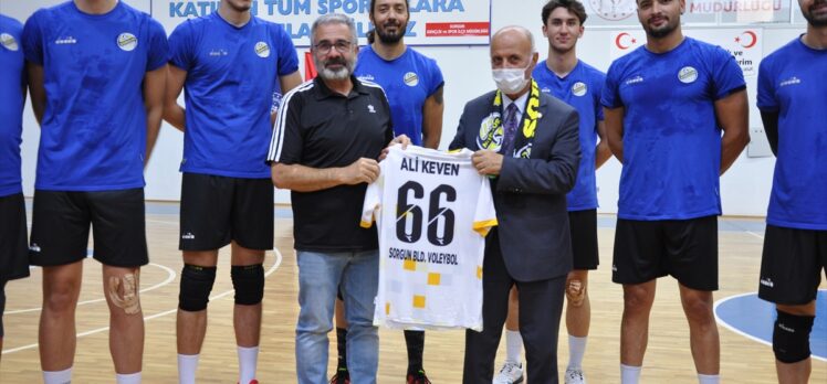 Milletvekili Keven'den Sorgun Belediyespor'a ziyaret