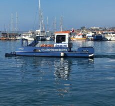 Orman yangınlarından etkilenen Bodrum sahilleri deniz süpürgesiyle temizleniyor