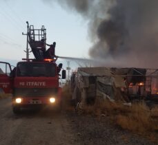 Şanlıurfa'da boş çadır kentte çıkan yangın itfaiye ekiplerince söndürüldü