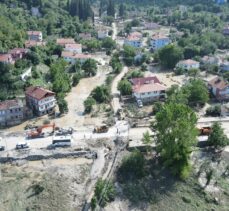 Selden etkilenen Kastamonu'nun İnebolu ilçesine bağlı Özlüce köyü havadan görüntülendi