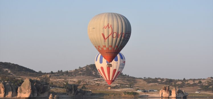 Sıcak hava balonları Büyük Taarruz'un 99. yıl dönümü dolayısıyla Afyonkarahisar semalarında