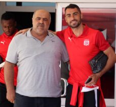 Sivasspor, Dinamo Batum maçı için Gürcistan'a gitti