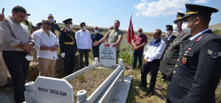 Tunceli'de 34 yıl önce şehit olan İsrafil Yıldız'ın silah arkadaşlarından Zafer Bayramı'nda anlamlı ziyaret