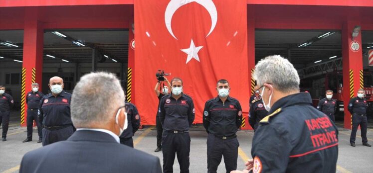 Yangın bölgelerinden dönen itfaiye personeline Kayseri'de duygusal karşılama