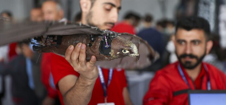 Ağrılı öğrencilerin atmacası TEKNOFEST'te havalandı