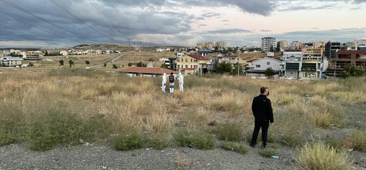 Ankara'da boş arazide erkek cesedi bulundu