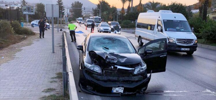 Antalya'da otomobilin çarptığı yaya öldü