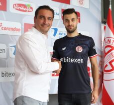 Antalyaspor, genç kaleci Ataberk Dadakdeniz ile sözleşme imzaladı