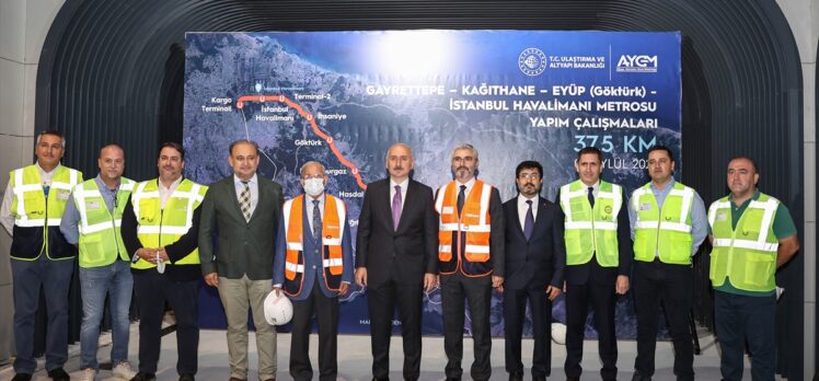 Bakanı Karaismailoğlu, Kağıthane metro istasyonundaki çalışmaları inceledi: