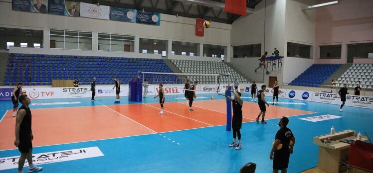 Bingöl'ün voleyboldaki gururu Solhanspor ligde hedef büyüttü