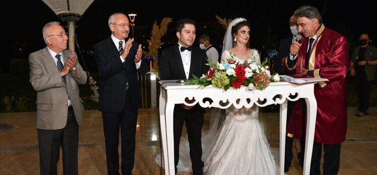 CHP Genel Başkanı Kılıçdaroğlu nikah şahitliği yaptı