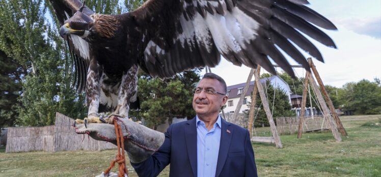 Cumhurbaşkanı Yardımcısı Oktay, Kırgızistan'ın Çolpon-Ata şehrini ziyaret etti