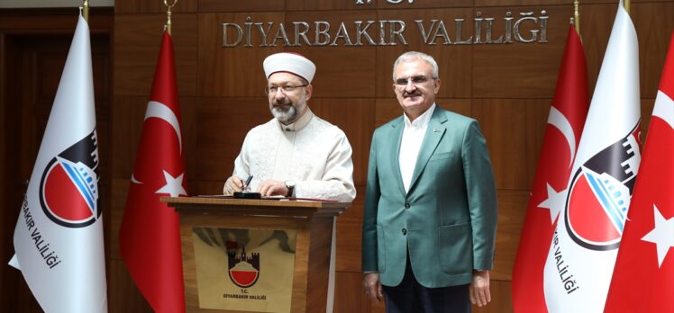 Diyanet İşleri Başkanı Ali Erbaş, Diyarbakır'da TDV Yayınevi açılışına katıldı: