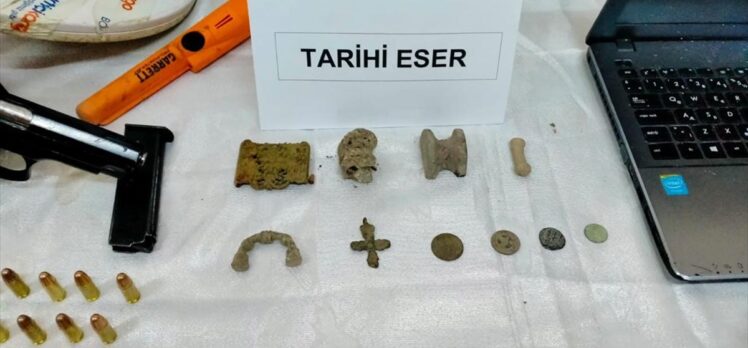 Düzce'de 10 parça tarihi eser ele geçirildi