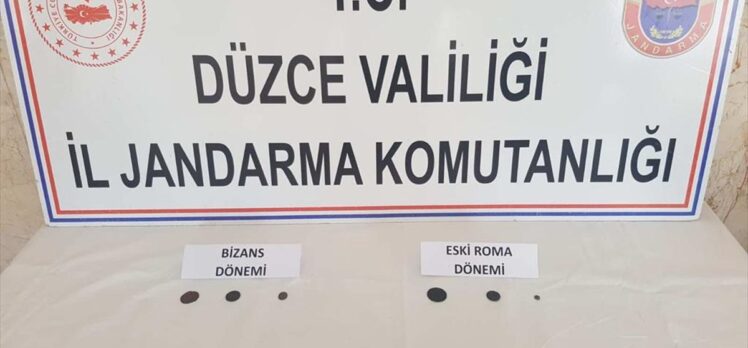 Düzce'de Roma dönemine ait bakır ve bronz sikkeler ele geçirildi