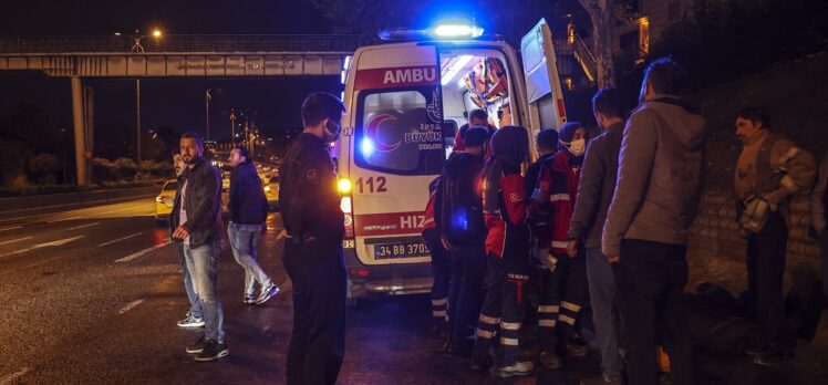 Esenler'de zincirleme trafik kazasında ikisi kadın 5 kişi yaralandı