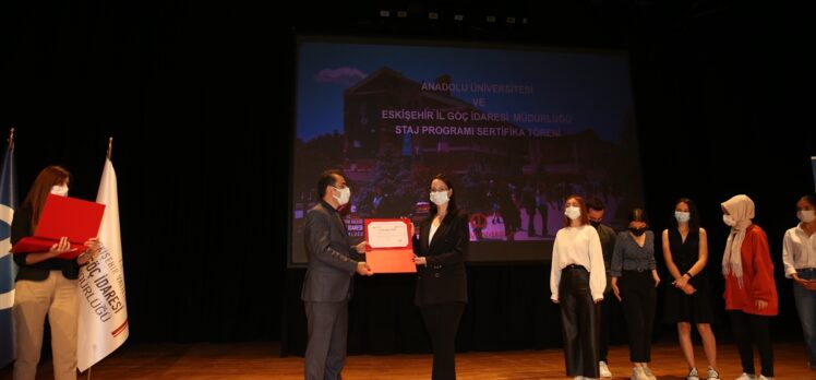 Eskişehir İl Göç İdaresi Müdürlüğü Staj Programı Sertifika Töreni yapıldı