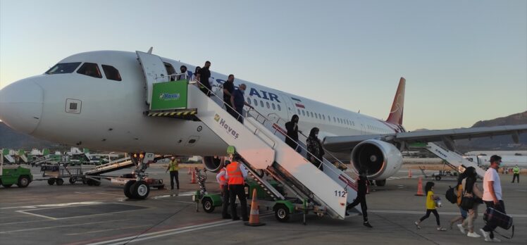 Gazipaşa-Alanya Havalimanı, Kish Air’in ilk seferini su tankı ile karşıladı