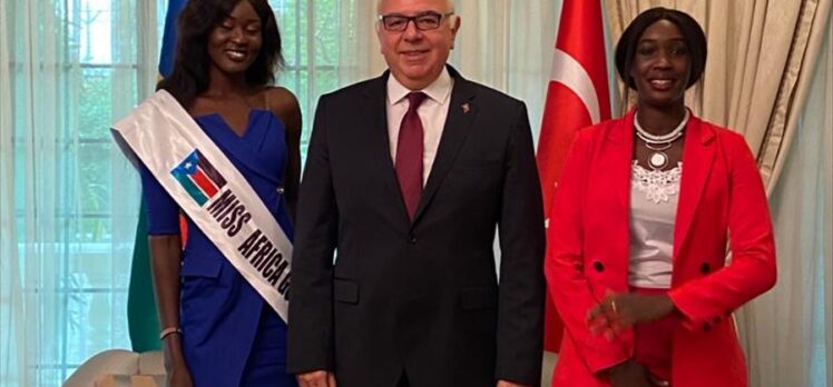 Güney Sudan'ın “Miss Africa Golden” temsilcisi, Cuba Büyükelçisi Mutaf'ı ziyaret etti