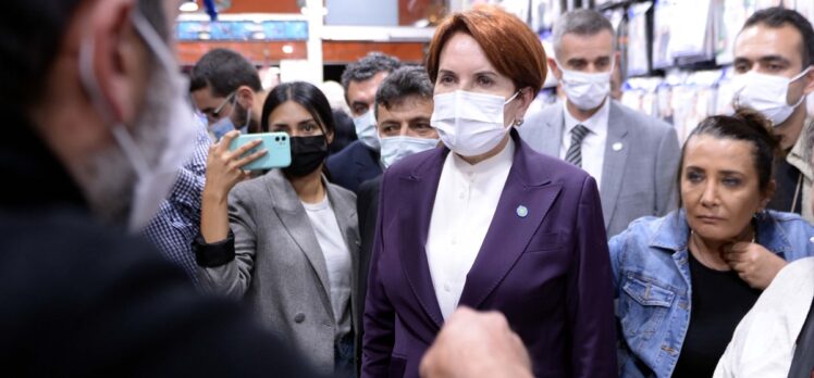 İYİ Parti Genel Başkanı Akşener, Ardahan'da esnafı ziyaret etti