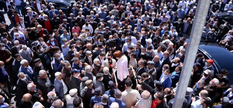 İYİ Parti Genel Başkanı Akşener, Ardahan'ın Göle ilçesinde esnafı ziyaret etti