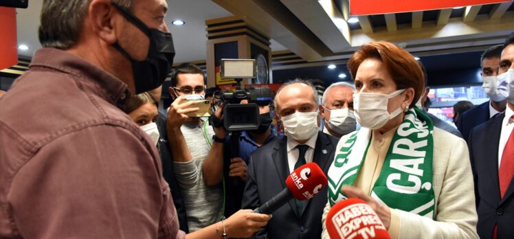 İYİ Parti Genel Başkanı Akşener Samsun'da esnafı ziyaret etti