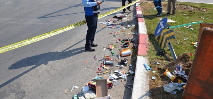 Karaman'da ambulansla dolmuşun çarpışması sonucu biri ağır 10 kişi yaralandı