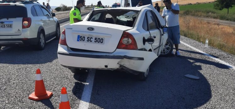 Kayseri'de devrilen otomobilin sürücüsü öldü