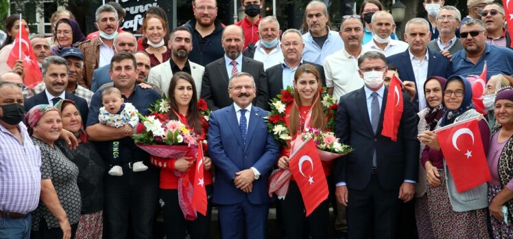 Olimpiyat şampiyonu Golbol Kadın Milli Takımı'nın kardeş oyuncuları Tokat'ta coşku ile karşılandı