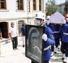 Türk sanat müziği sanatçısı İnci Çayırlı, son yolculuğuna uğurlandı