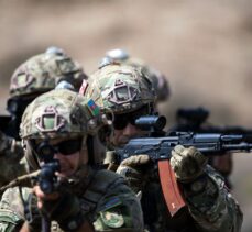 Türkiye ve Azerbaycan SAT komandolarının ortak tatbikatında temsili düşman hedefleri imha edildi