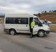 Amasya'da tarım işçilerini taşıyan minibüsün devrildi, 18 kişi yaralandı