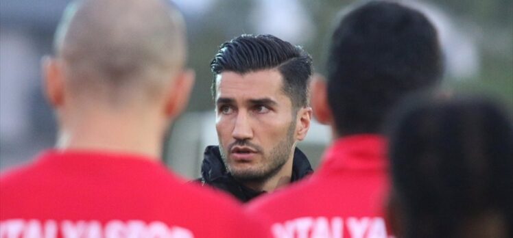 Antalyaspor'da Nuri Şahin'in ekibi netleşiyor