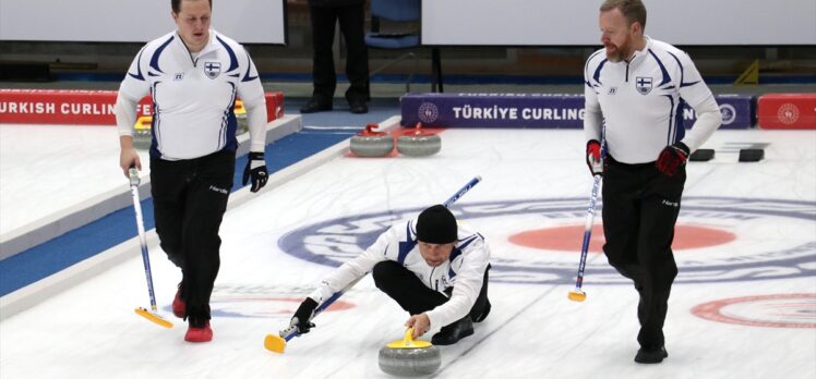 Curling: 2022 Kış Olimpiyat Oyunları ön eleme müsabakaları