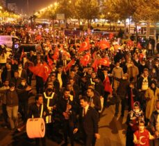 Diyarbakır'da Cumhuriyet Bayramı için fener alayı yapıldı