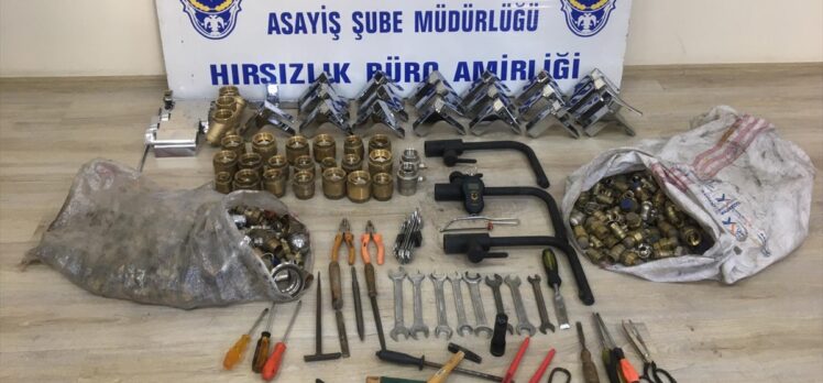 Erzurum'da hırsızların iş yerlerine sattığı çalıntı malzemeler eş zamanlı operasyonla bulundu