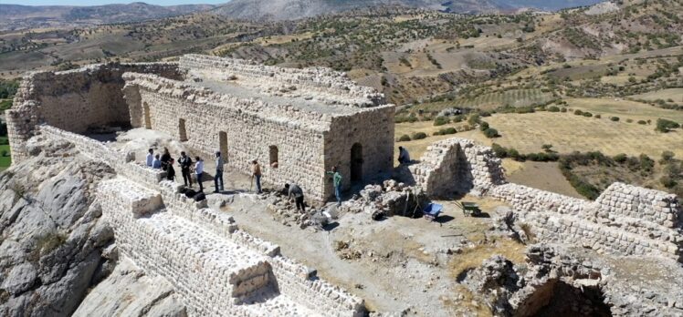 Eski Kahta Kalesi'nde kazı çalışmaları başladı