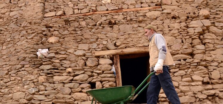 Fotoğrafçılar “Saklı cennet” Hizan'ın eşsiz sonbaharını görüntüledi