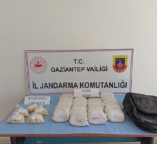 Gaziantep'te 12 kilogram uyuşturucu ve 9 bin 808 hap yakalandı