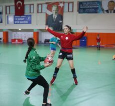 Görele Belediyesi Spor Kulübü hentbol takımı, gençlere ışık oluyor