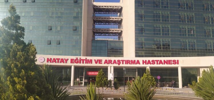 Hatay Eğitim ve Araştırma Hastanesi'nde ilk kez hastaya başparmaktan anjiyo yapıldı